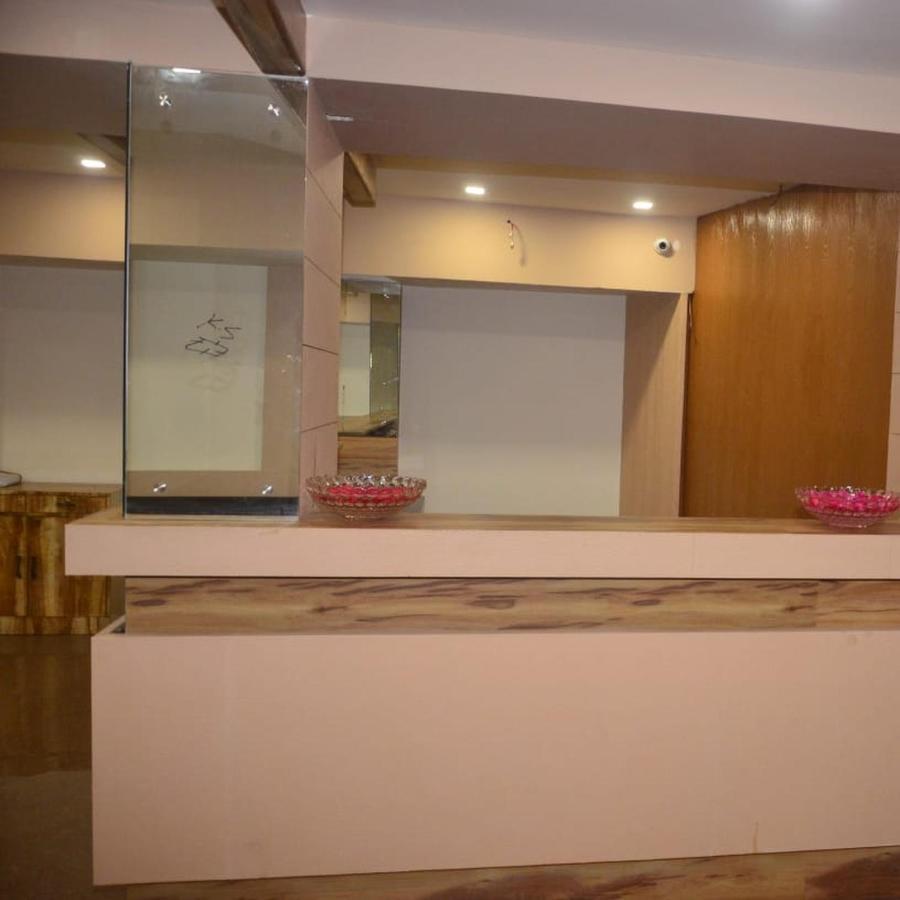 Hotel Poonam Rāipur Kültér fotó